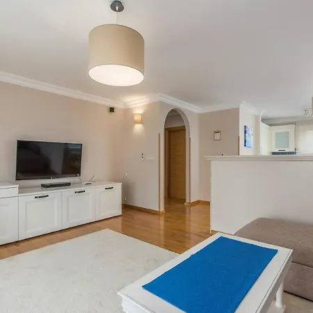 Gorgeous With Shared Heated Pool 4* Musalez