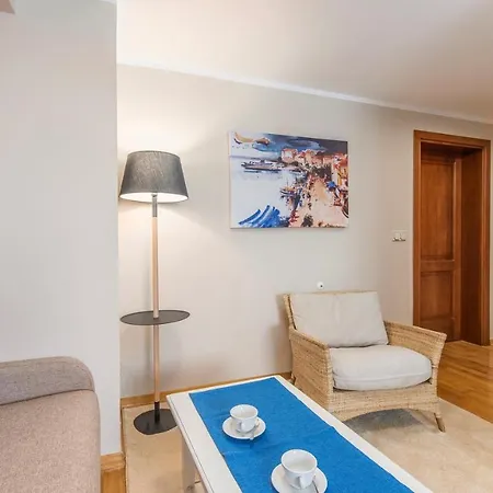 Gorgeous With Shared Heated Pool Musalez