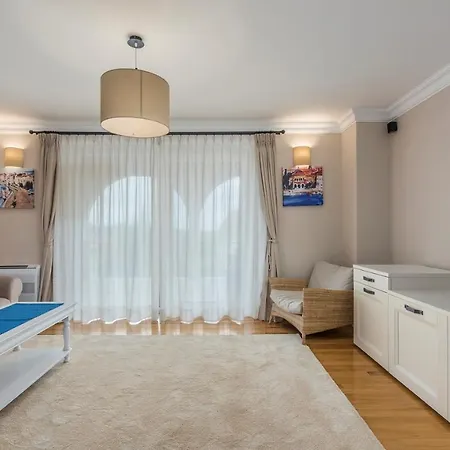 Gorgeous With Shared Heated Pool Gasthuis Musalez