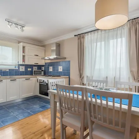 Gorgeous With Shared Heated Pool Gasthuis