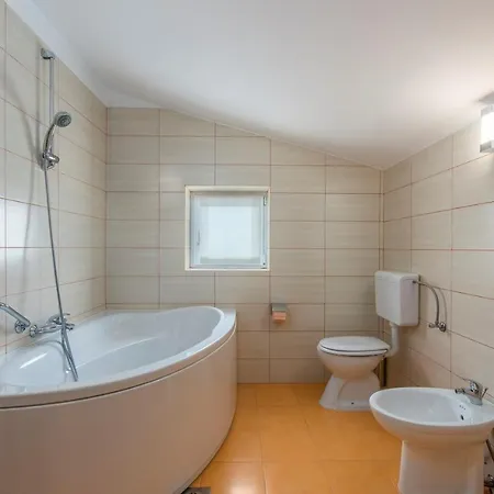 Gorgeous With Shared Heated Pool Pensionat