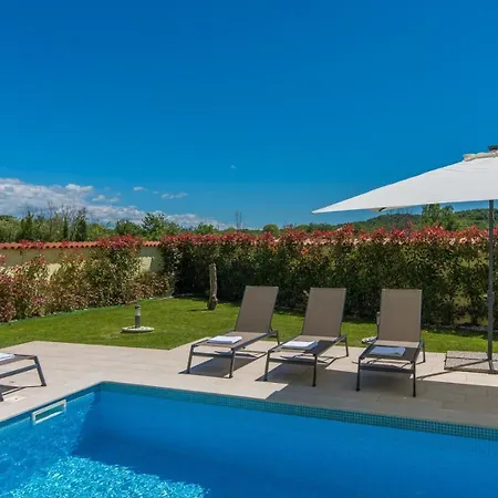 Gorgeous With Shared Heated Pool Pensionat